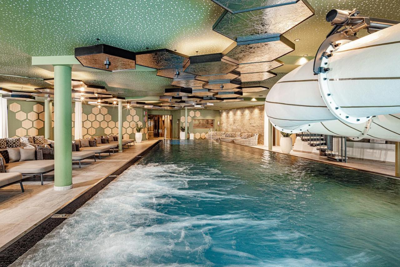 Alpine Luxury Spa Resort Schwarzenstein Lutago Exterior photo